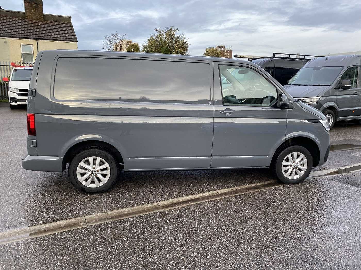 Volkswagen Transporter 2.0TDI 150ps T28 Highline BMT SWB PV D