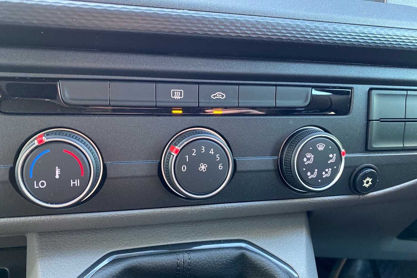 Volkswagen Transporter Campervan 2.0TDI 110ps Euro6 T30 Startline Kombi SWB Aircon