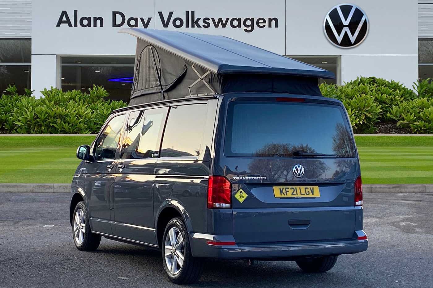 Volkswagen Transporter Campervan 2.0TDI 110ps Euro6 T30 Startline Kombi SWB Aircon