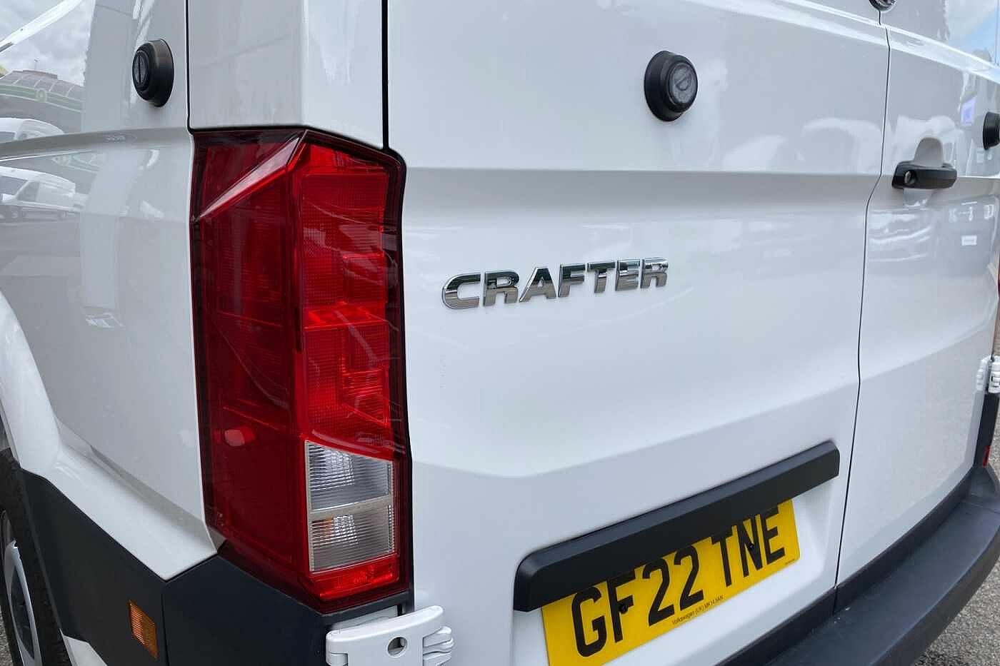 Volkswagen Crafter 2.0TDI 140PS Eu6 CR35 LWB Trendline Business Pack