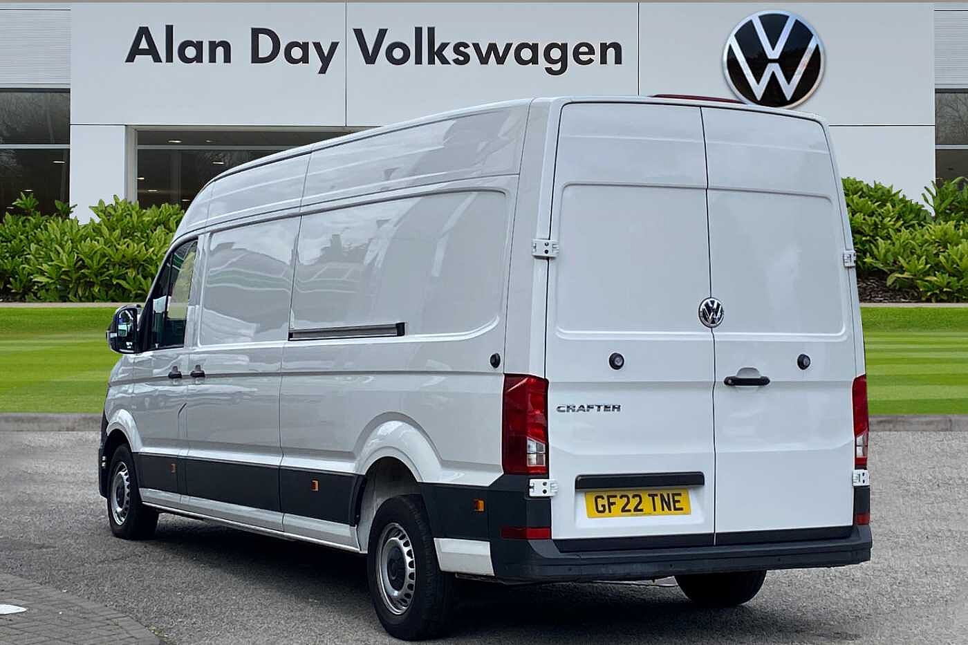 Volkswagen Crafter 2.0TDI 140PS Eu6 CR35 LWB Trendline Business Pack