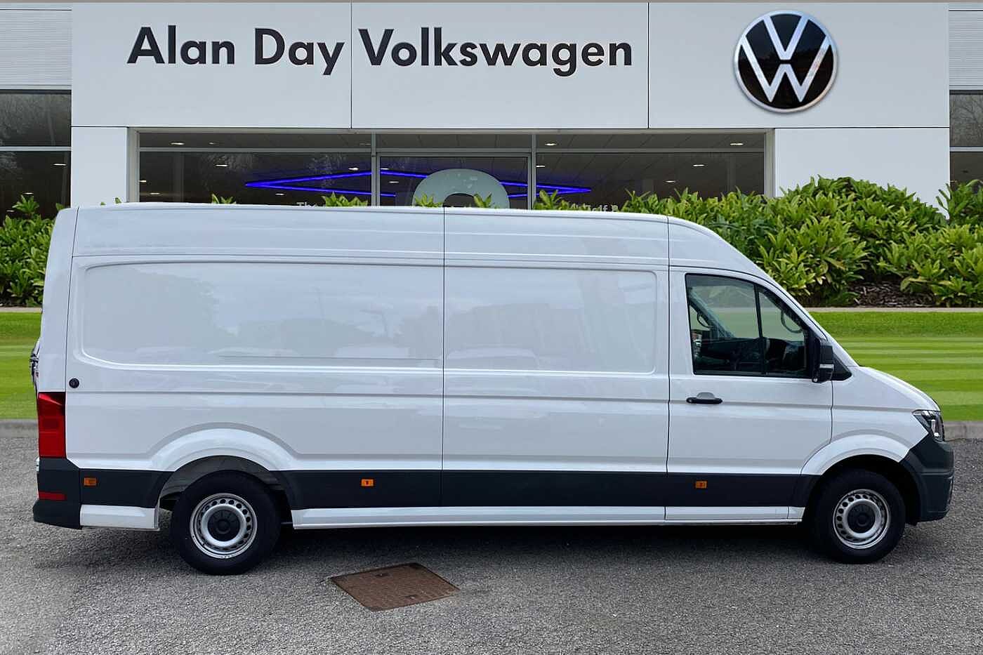 Volkswagen Crafter 2.0TDI 140PS Eu6 CR35 LWB Trendline Business Pack