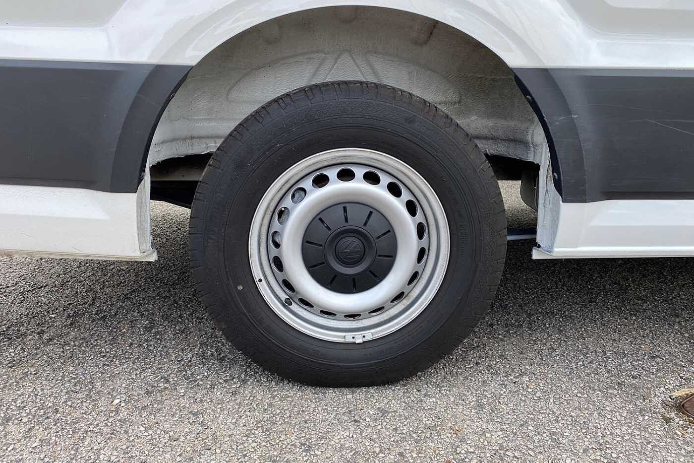 Volkswagen Crafter 2.0TDI 140PS Eu6 CR35 LWB Trendline Business Pack