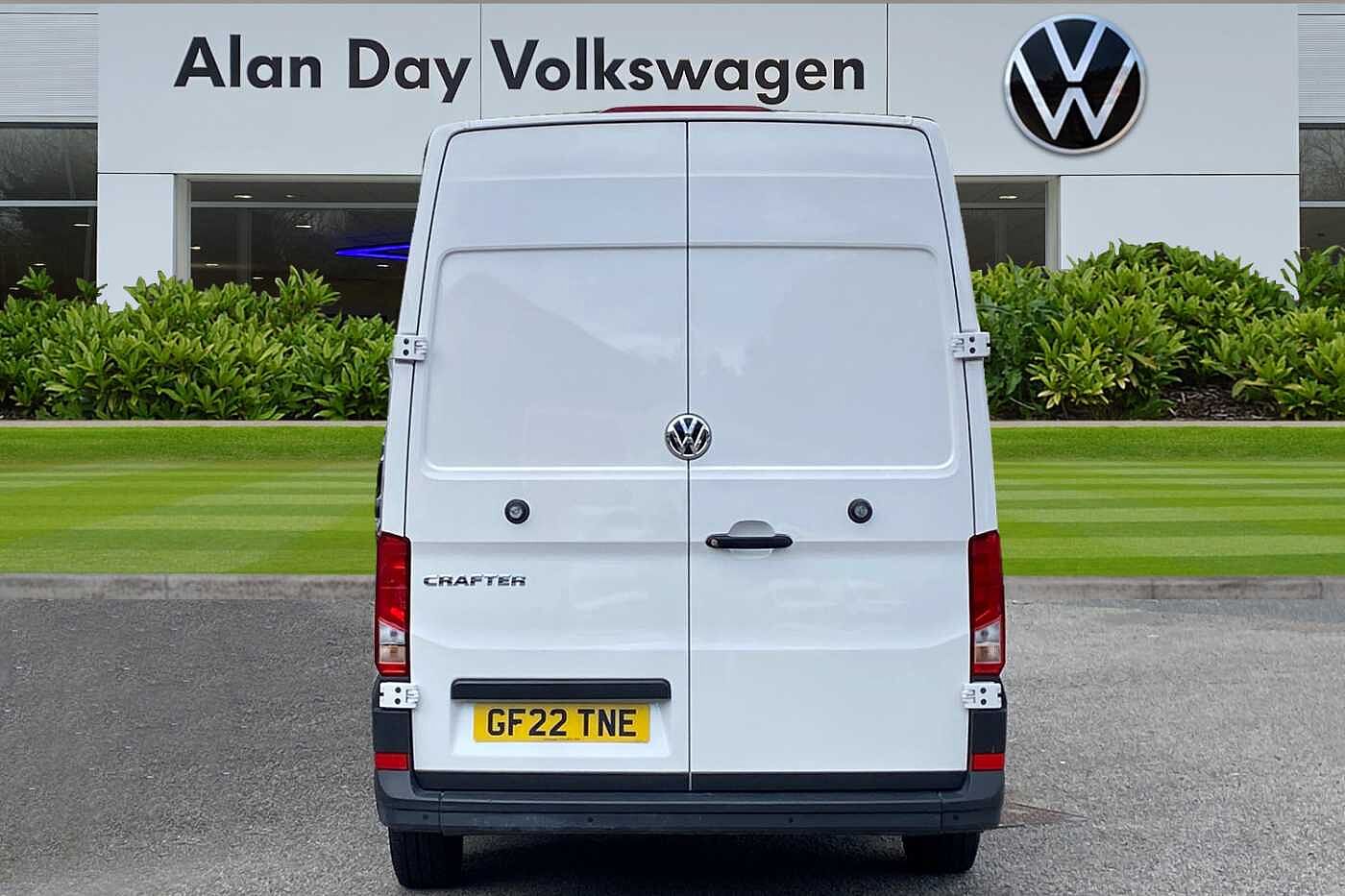 Volkswagen Crafter 2.0TDI 140PS Eu6 CR35 LWB Trendline Business Pack