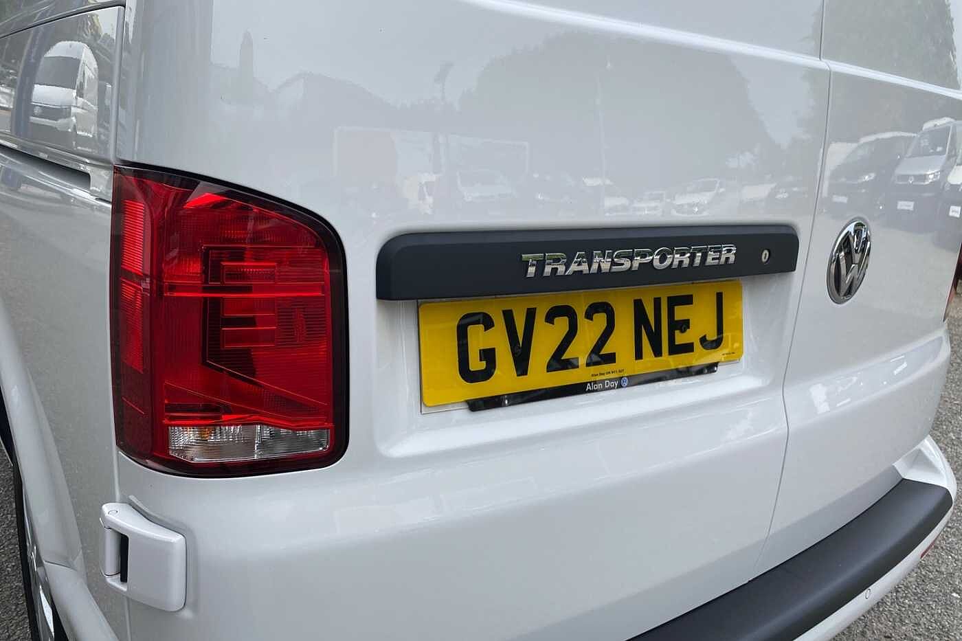 Volkswagen Transporter 2.0TDI 150PS Eu6 T30 Highline SWB