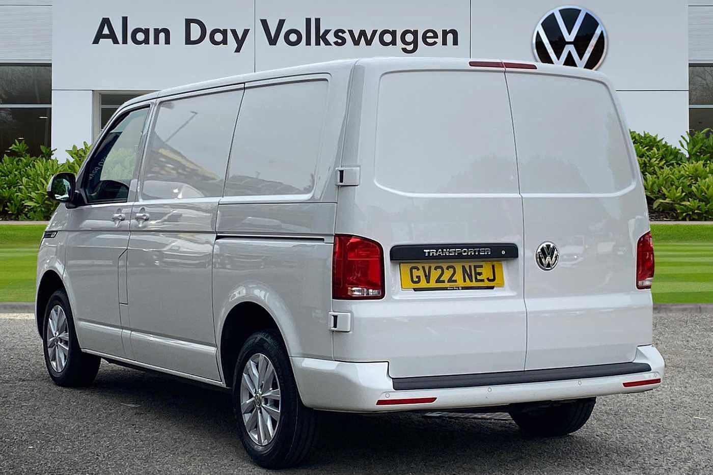 Volkswagen Transporter 2.0TDI 150PS Eu6 T30 Highline SWB