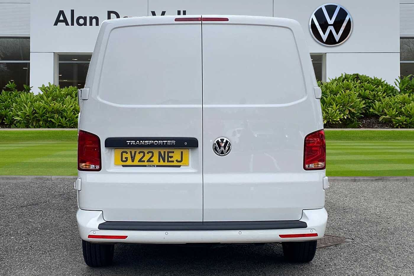 Volkswagen Transporter 2.0TDI 150PS Eu6 T30 Highline SWB