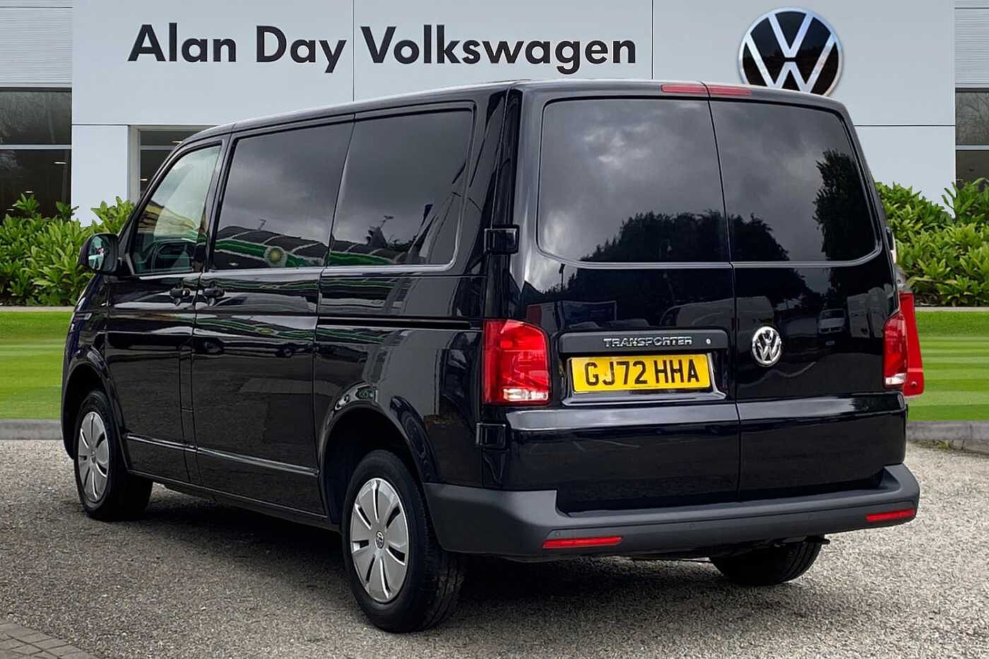 Volkswagen Transporter 2.0TDI 110ps T28 Startline BMT SWB Business Pack