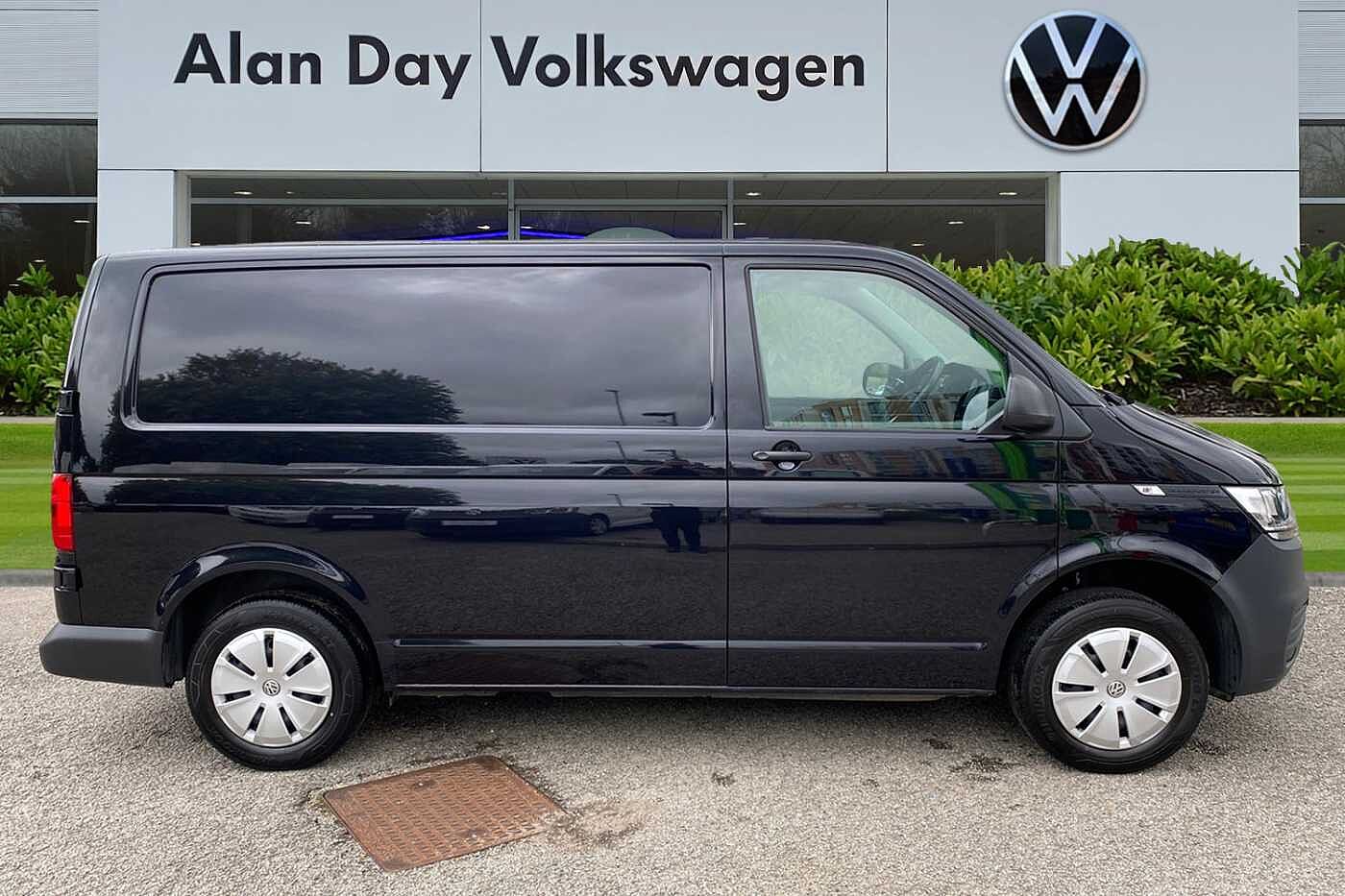 Volkswagen Transporter 2.0TDI 110ps T28 Startline BMT SWB Business Pack