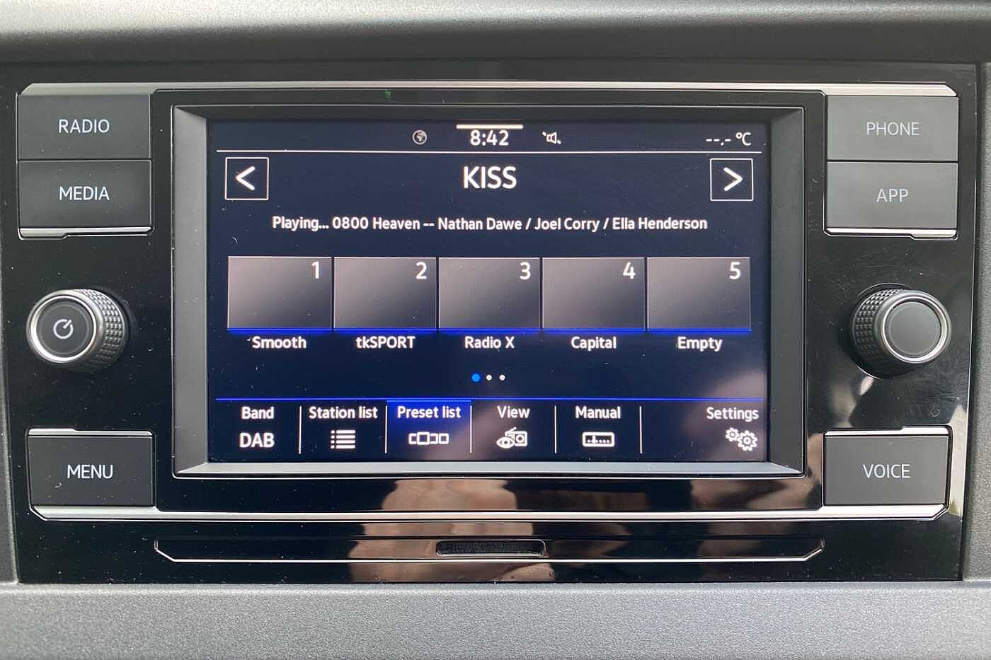Volkswagen Transporter 2.0TDI 110ps T28 Startline BMT SWB Business Pack