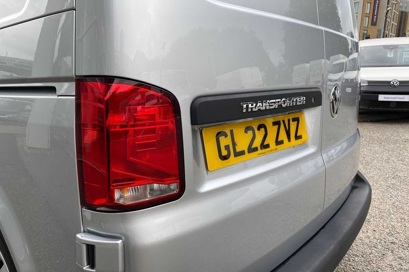 Volkswagen Transporter 2.0TDI 110ps T28 Startline BMT SWB Business Pack