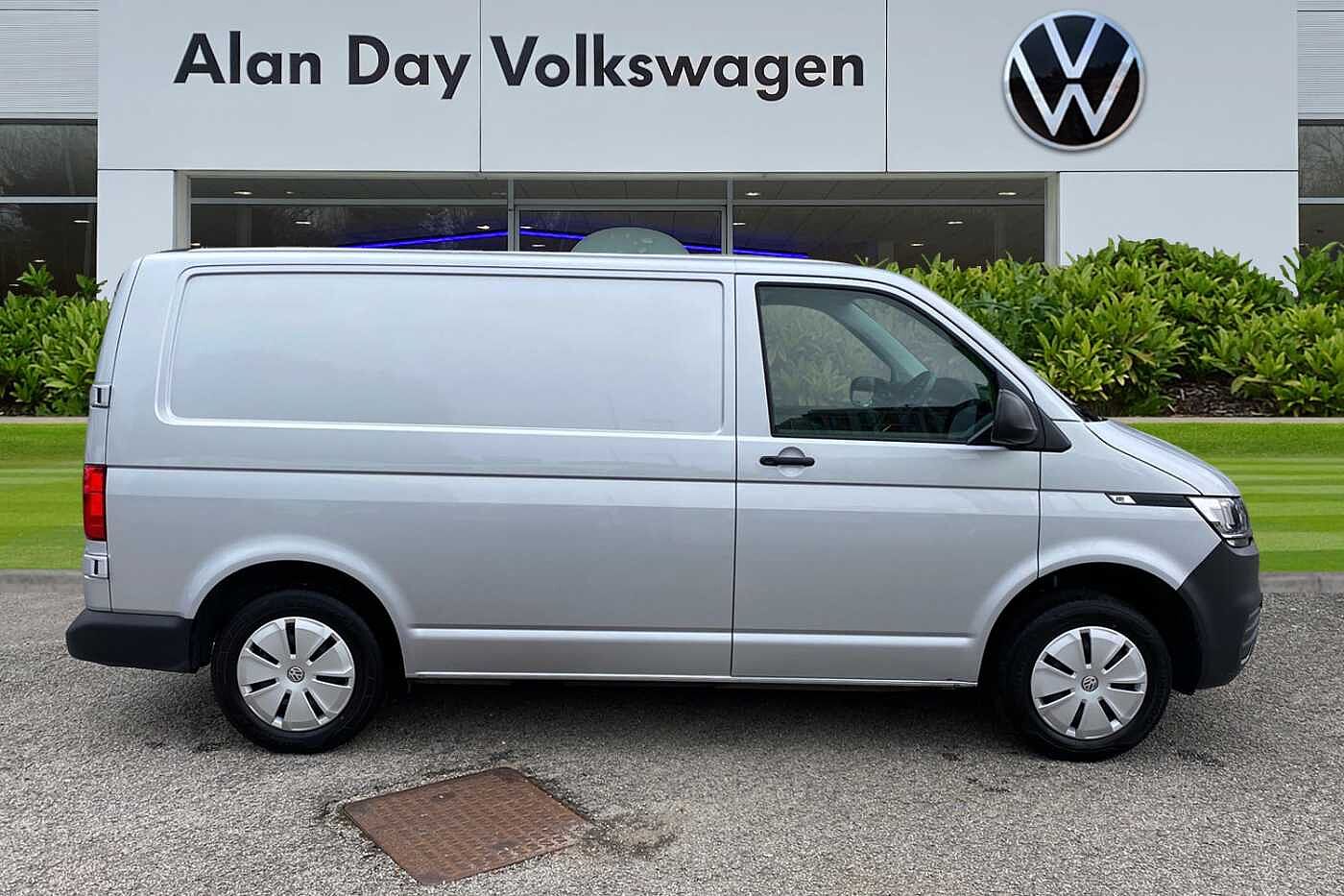 Volkswagen Transporter 2.0TDI 110ps T28 Startline BMT SWB Business Pack