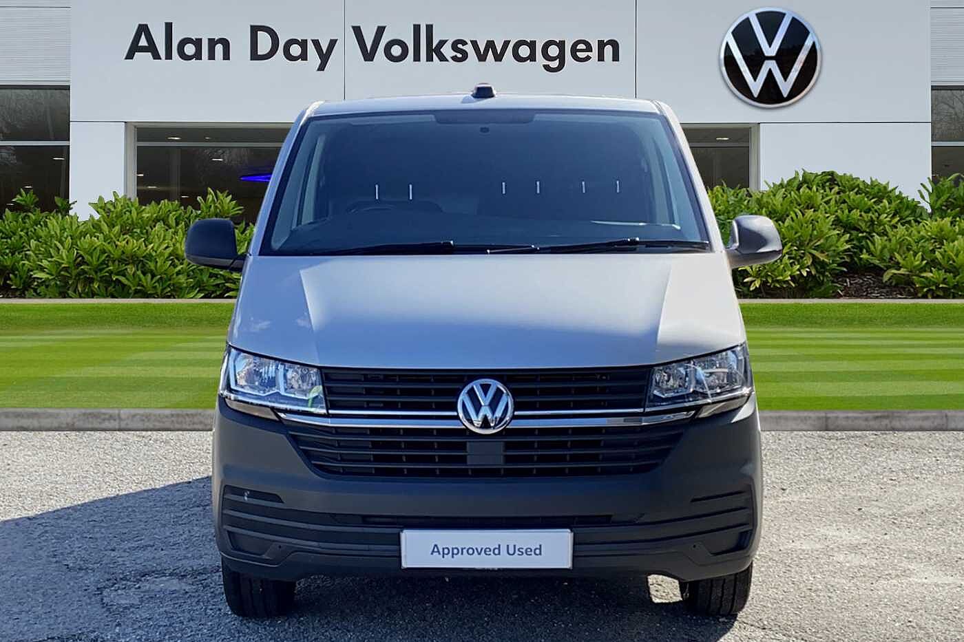 Volkswagen Transporter 2.0TDI 110ps T28 Startline BMT SWB Business Pack