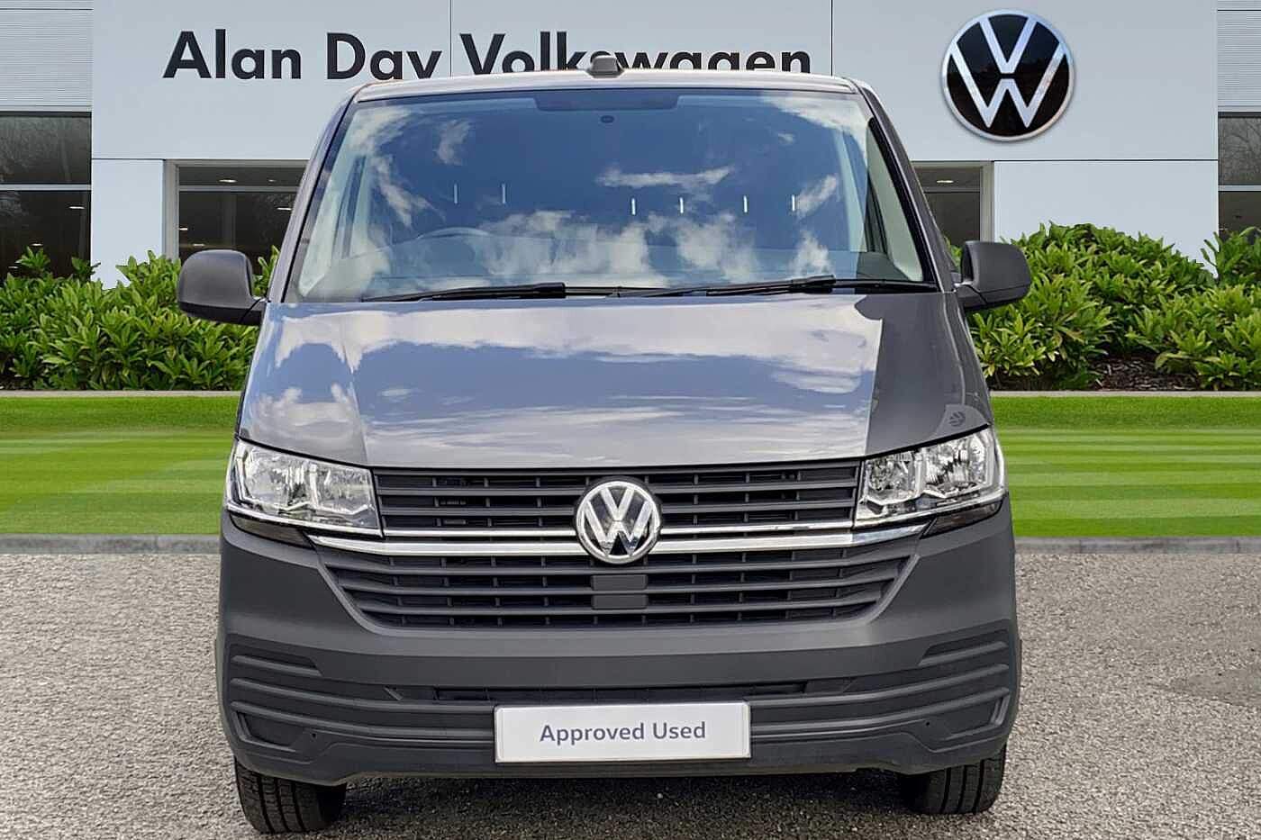 Volkswagen Transporter 2.0TDI 110ps T28 Startline BMT SWB Business Pack