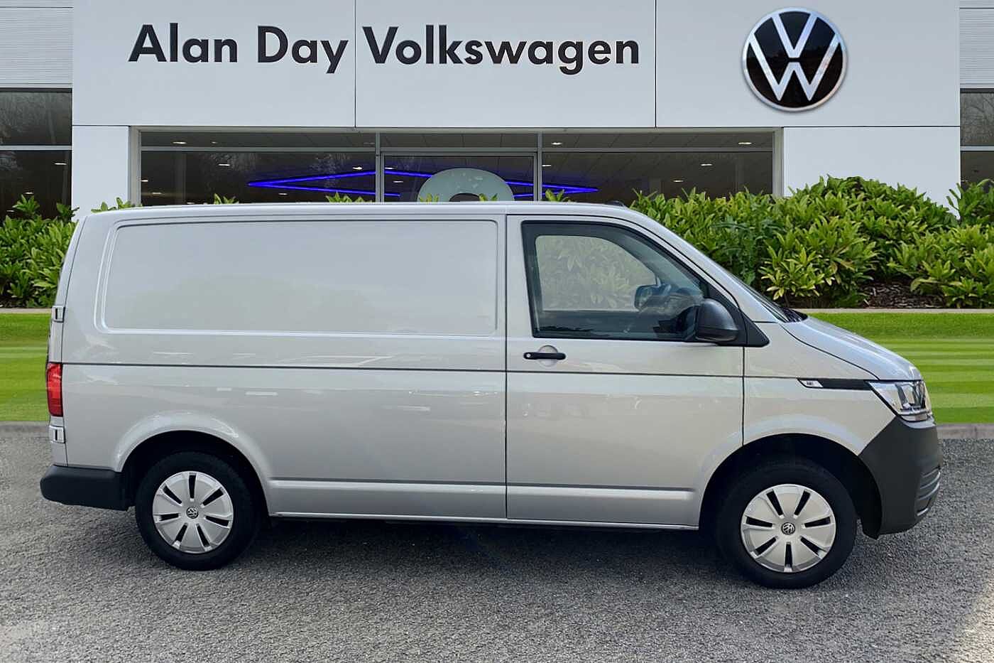 Volkswagen Transporter 2.0TDI 110ps T28 Startline BMT SWB Business Pack