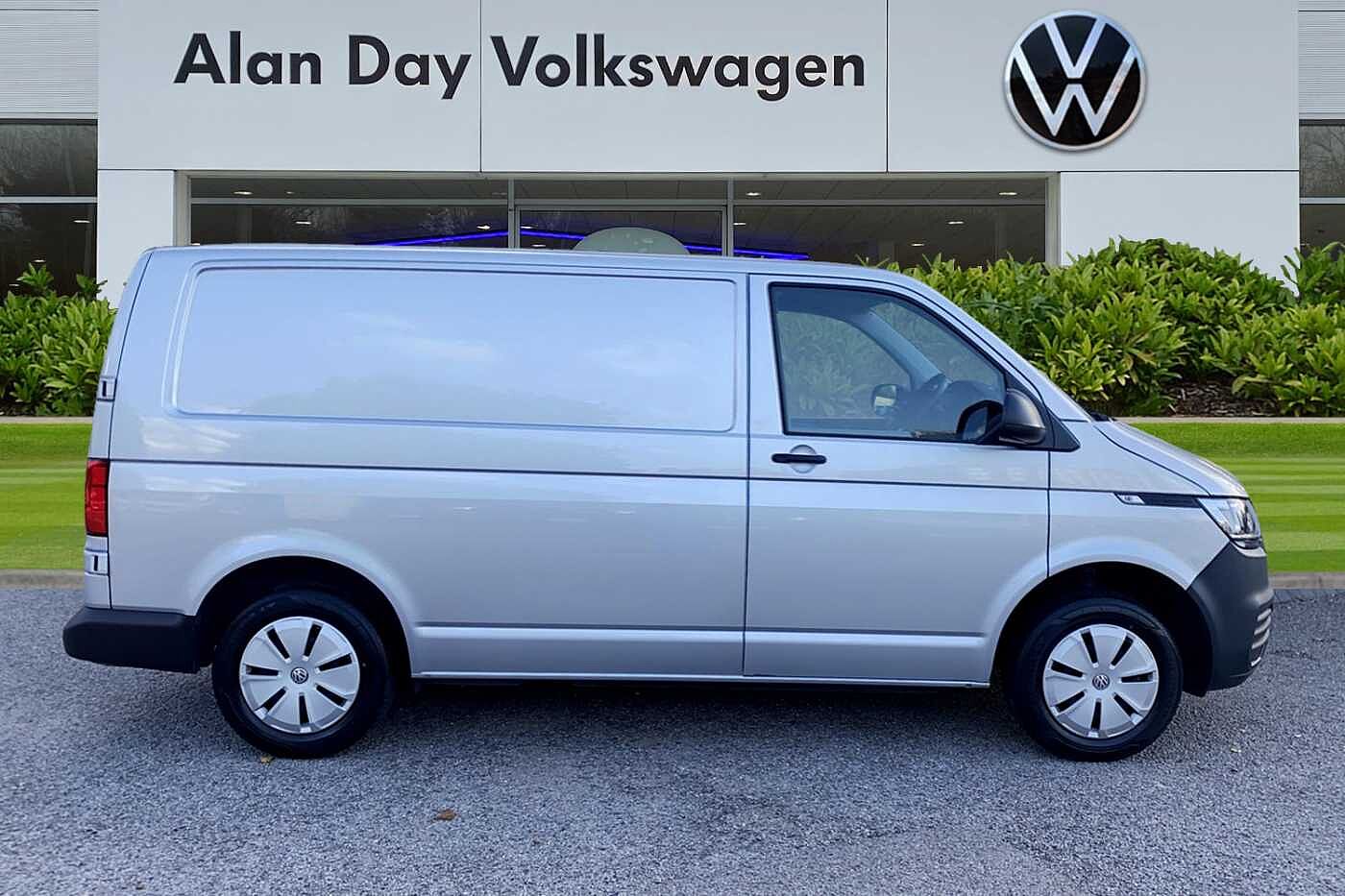 Volkswagen Transporter 2.0TDI 110ps T28 Startline BMT SWB Business Pack