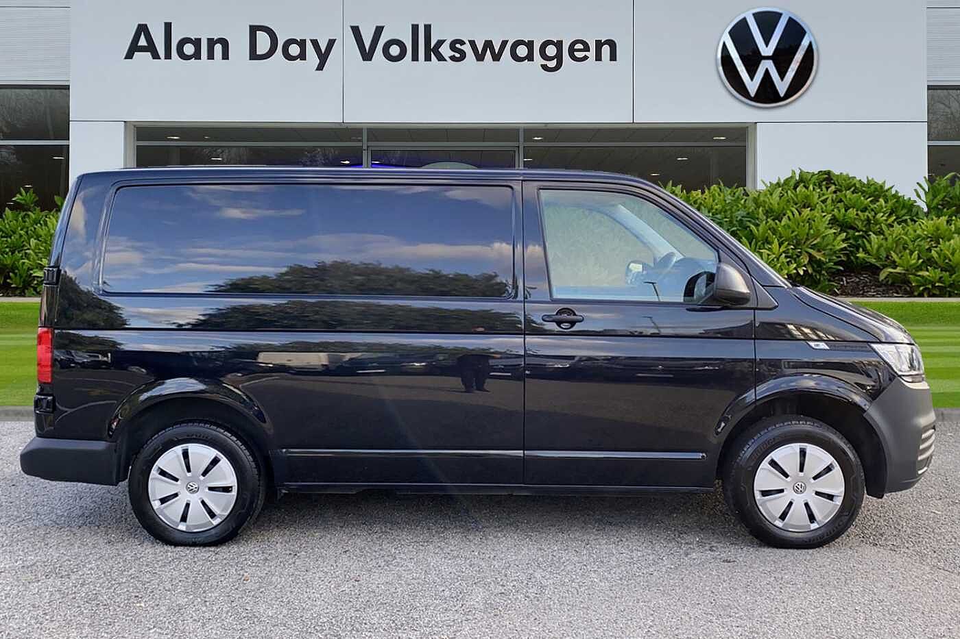 Volkswagen Transporter 2.0TDI 110ps T28 Startline BMT SWB Business Pack