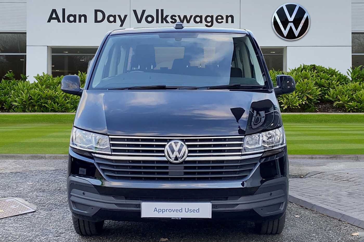 Volkswagen Transporter Shuttle T32 SE 2.0BiTDI 199ps LWB DSG 9 Seats