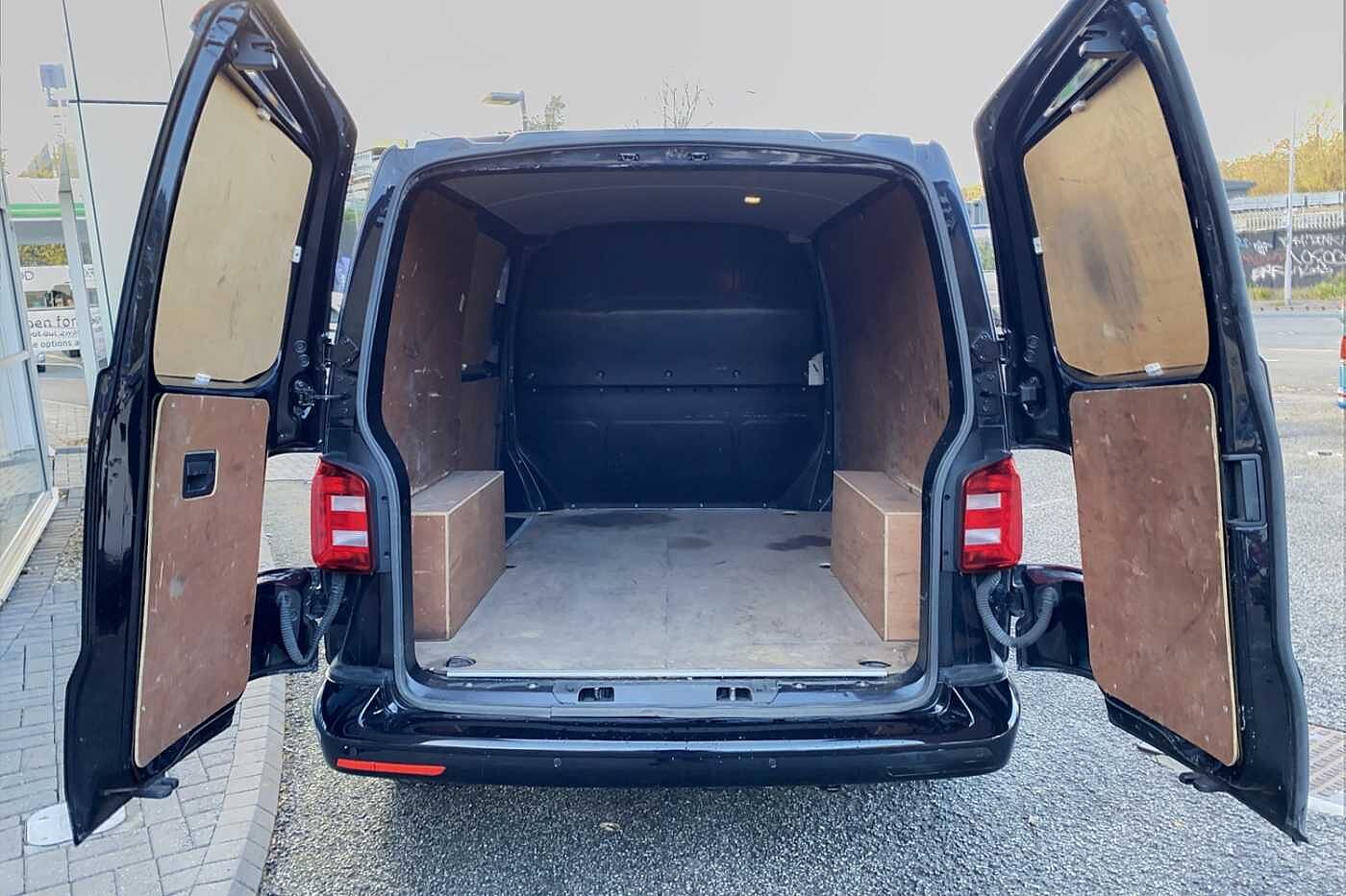 Volkswagen Transporter 2.0TDI 150PS T28 Highline BMT SWB