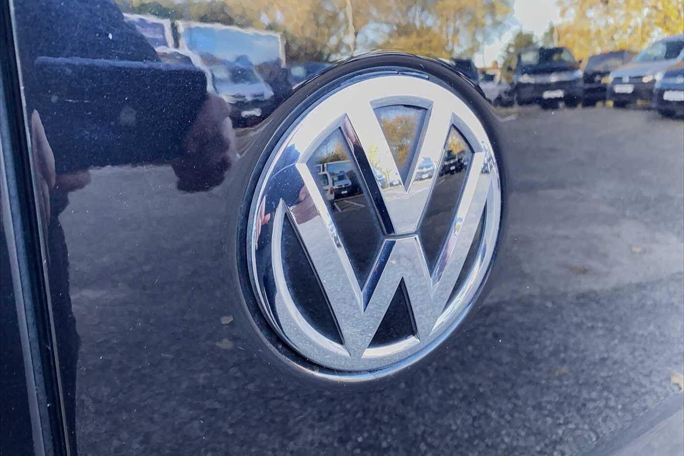 Volkswagen Transporter 2.0TDI 150PS T28 Highline BMT SWB