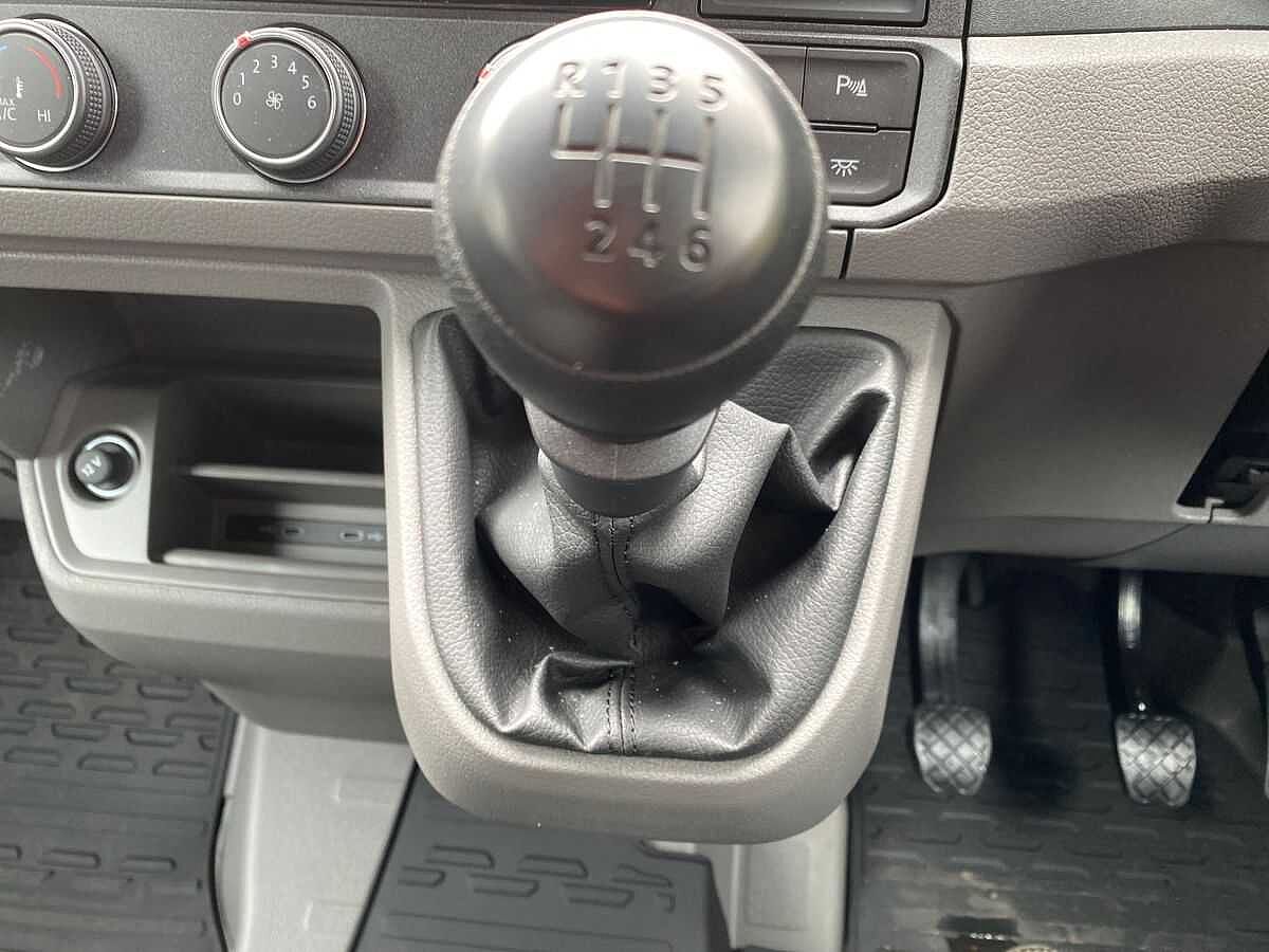 Volkswagen Crafter Cr35 Lwb Diesel Fwd 2.0 TDI 177Ps Trendline High Roof Van