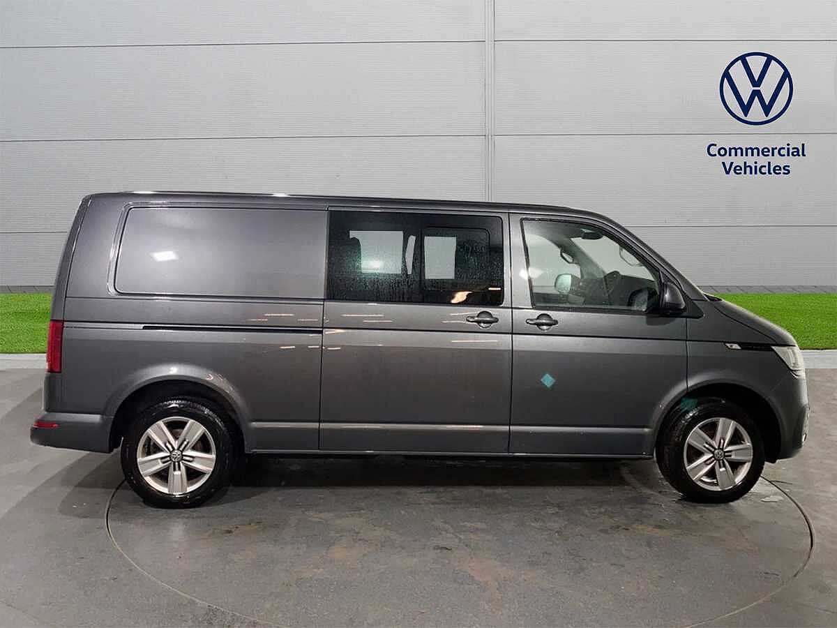 Volkswagen Transporter T32 Lwb Diesel 2.0 TDI 150 Highline Kombi Van DSG