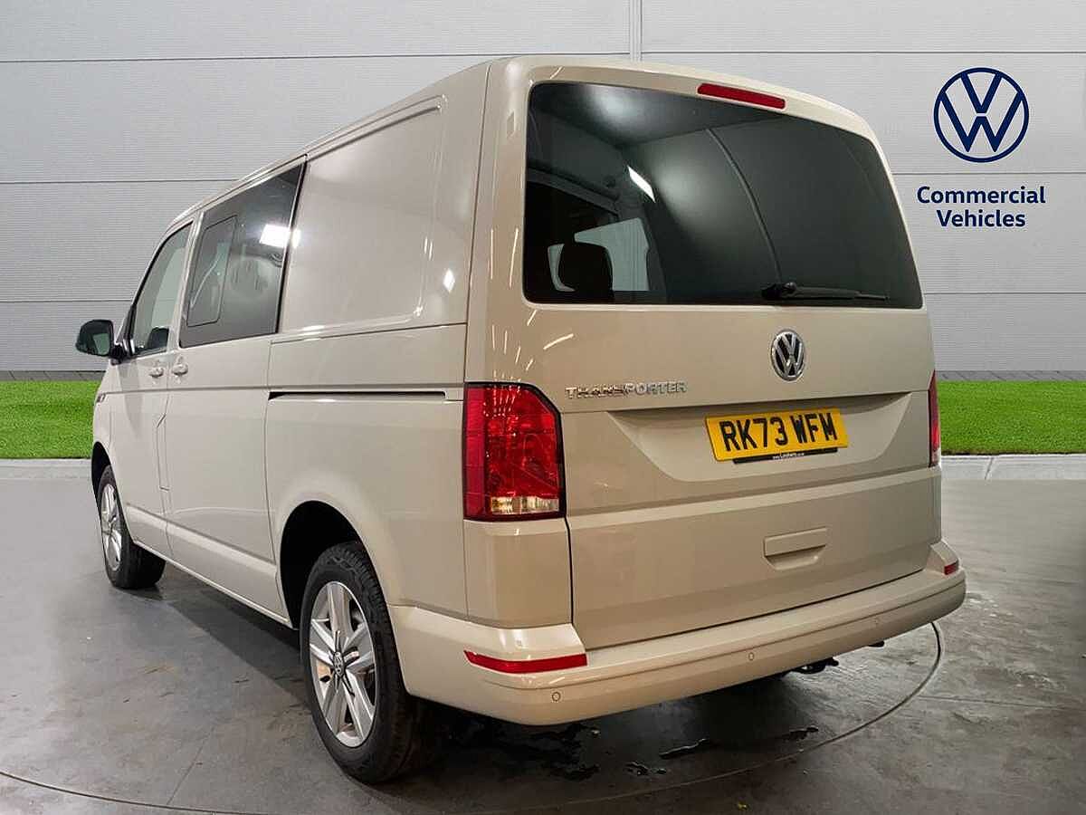 Volkswagen Transporter T32 Swb Diesel 2.0 TDI 150 Highline Kombi Van DSG