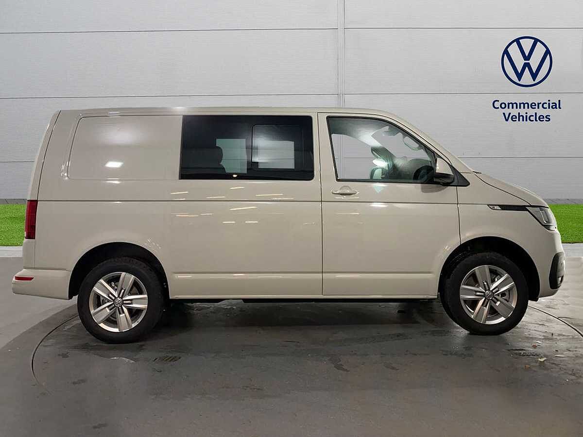 Volkswagen Transporter T32 Swb Diesel 2.0 TDI 150 Highline Kombi Van DSG