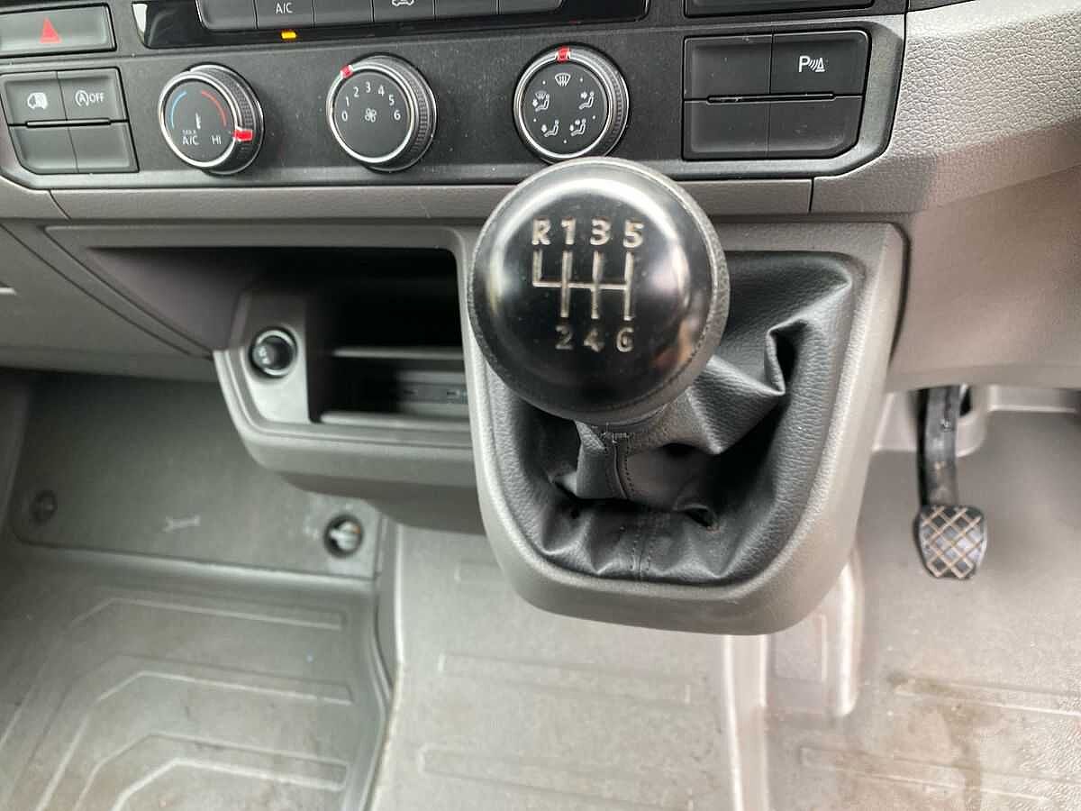 Volkswagen Crafter Cr35 Lwb Diesel Fwd 2.0 TDI 140Ps Trendline High Roof Van