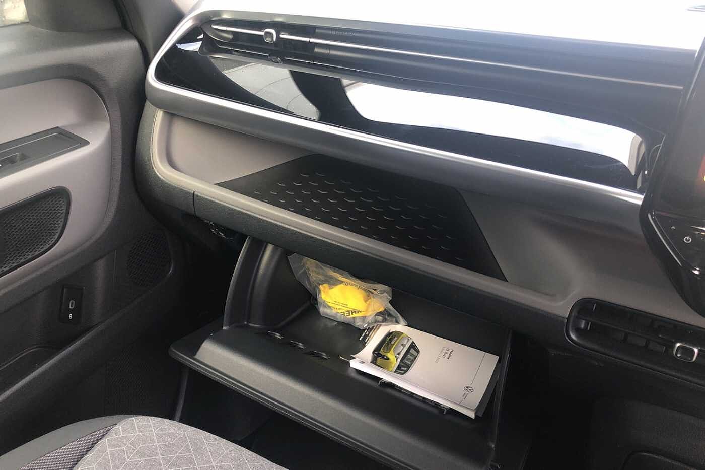 Volkswagen ID.Buzz ID. Buzz Life SWB 77kWh Pro 204PS Automatic