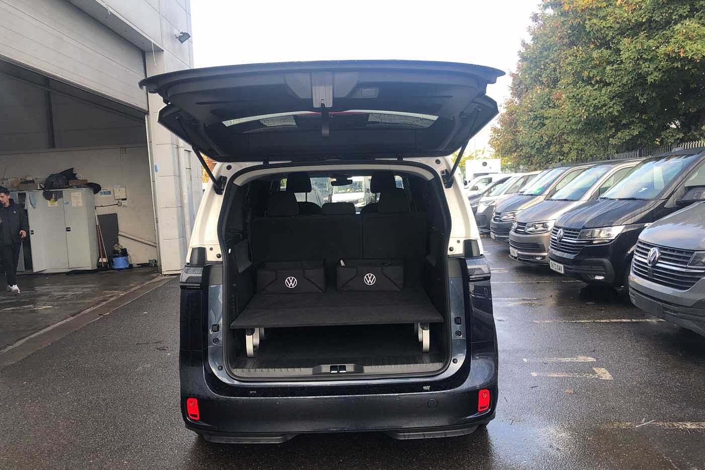 Volkswagen ID.Buzz ID. Buzz Life SWB 77kWh Pro 204PS Automatic