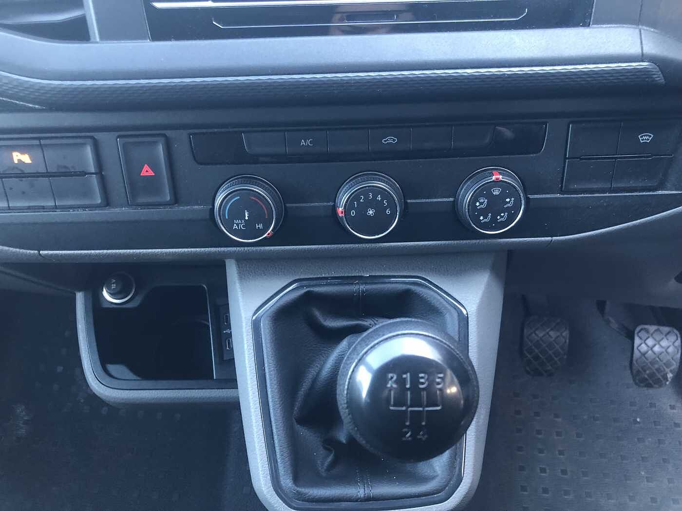 Volkswagen Transporter 2.0TDI 110ps Eu6dT-E T30 Highline SWB