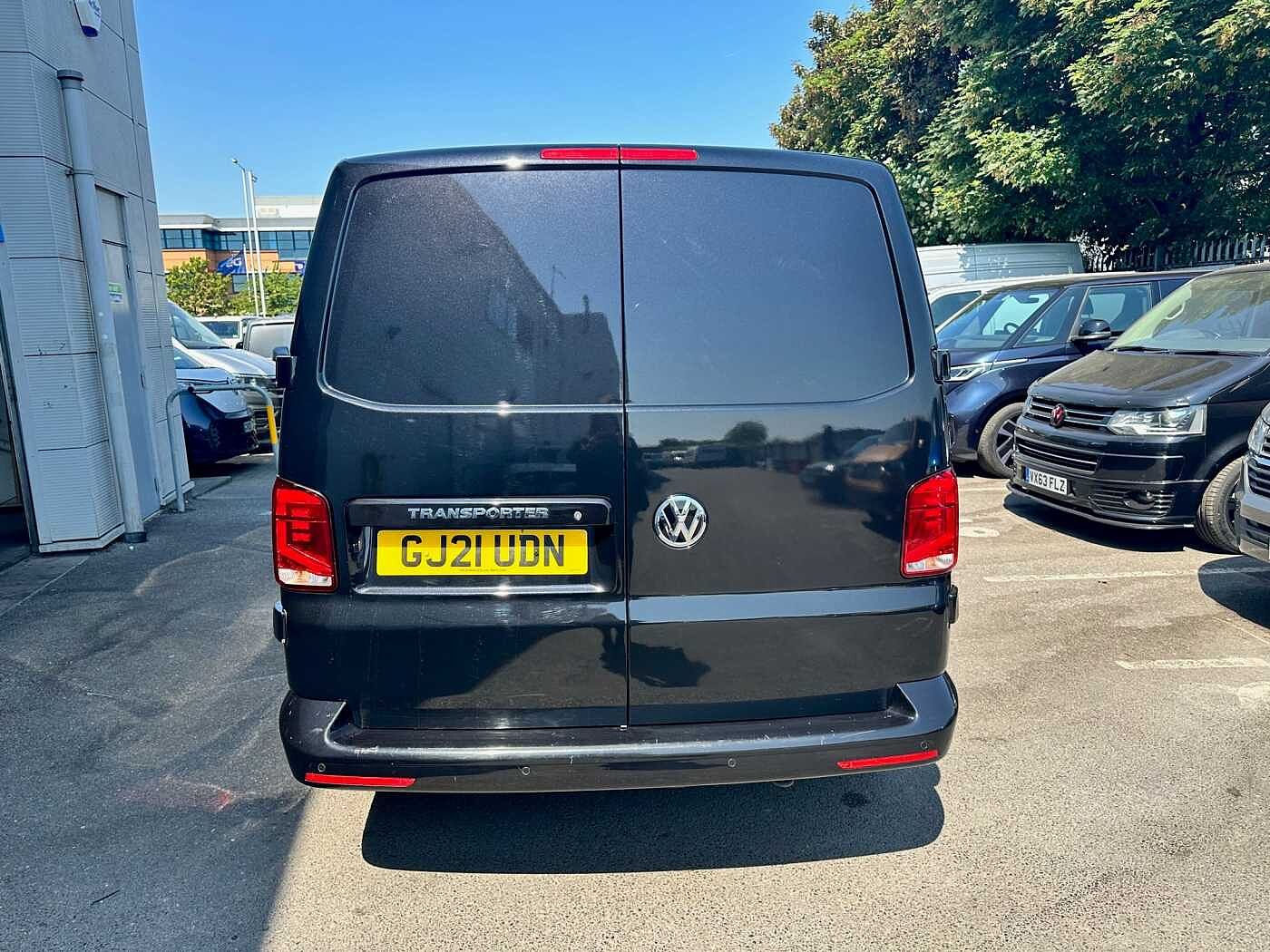 Volkswagen Transporter 2.0TDI 110ps T30 Highline BMT SWB PV