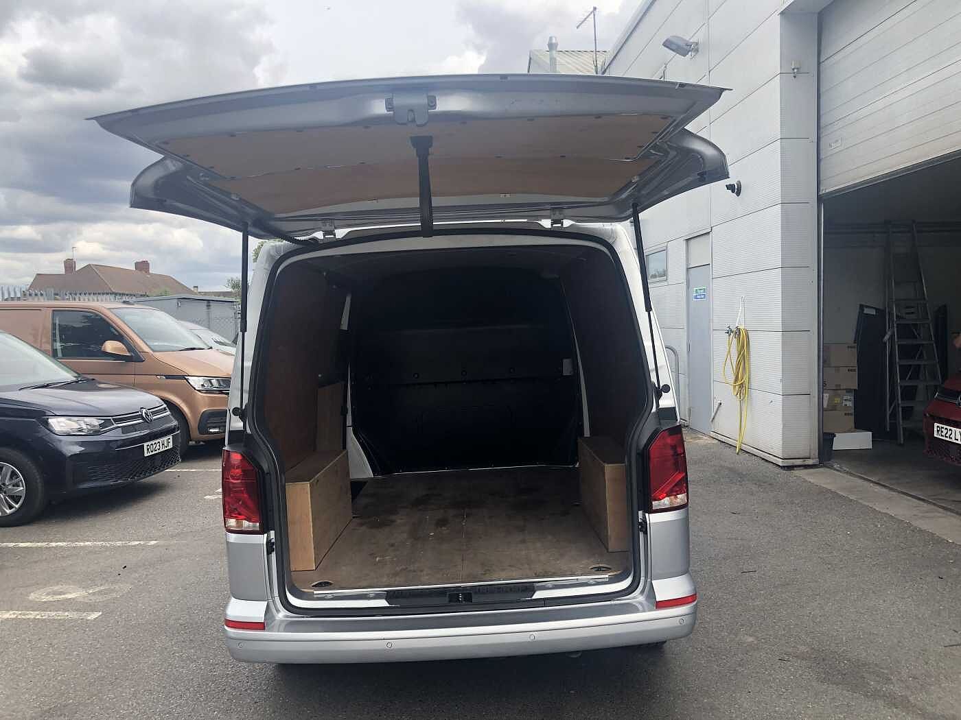 Volkswagen Transporter 2.0TDI 110ps T30 Highline BMT SWB PV