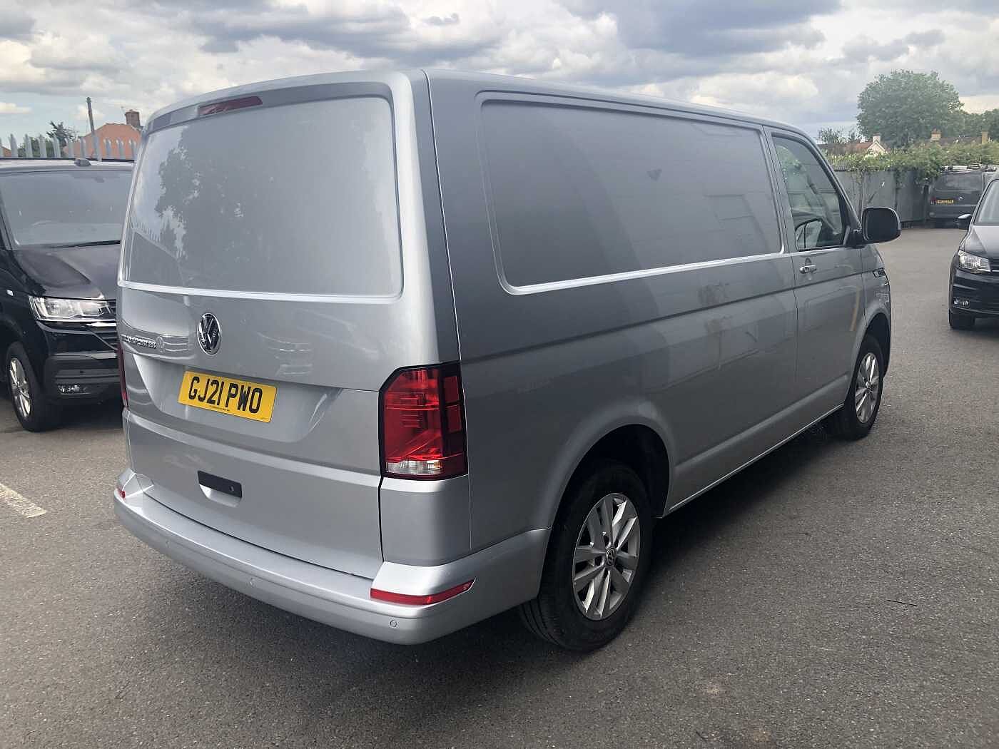 Volkswagen Transporter 2.0TDI 110ps T30 Highline BMT SWB PV