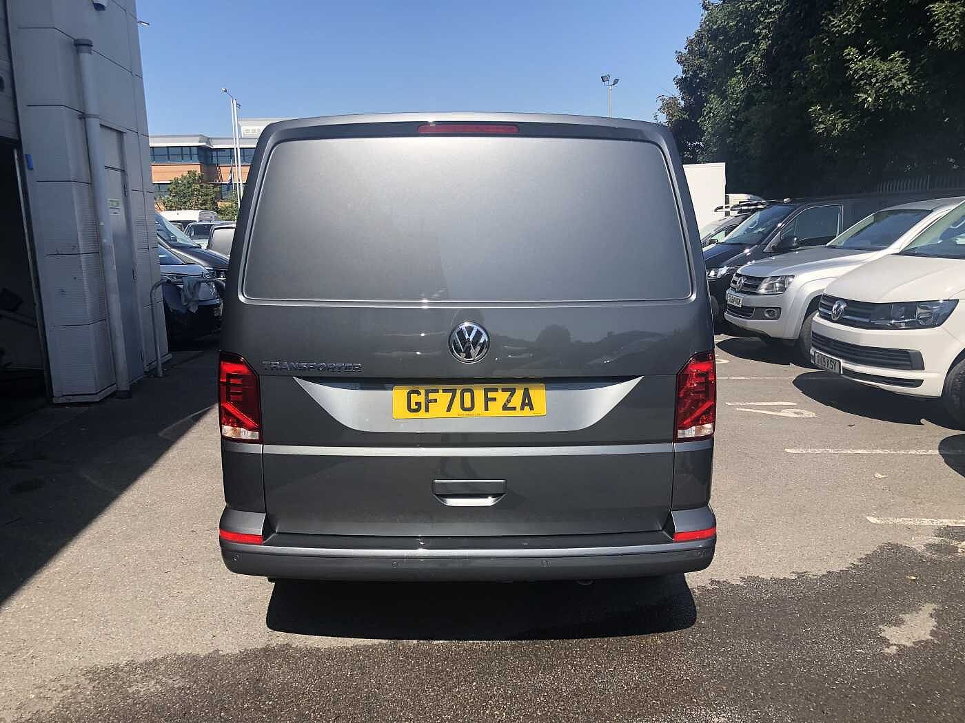 Volkswagen Transporter 2.0TDI 110ps Eu6dT-E T30 Highline SWB