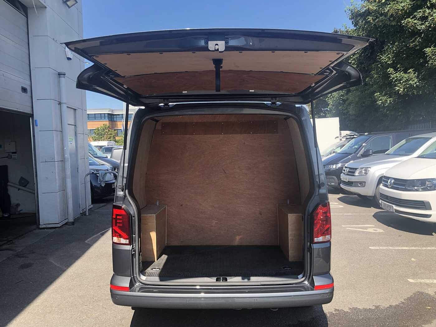 Volkswagen Transporter 2.0TDI 110ps Eu6dT-E T30 Highline SWB