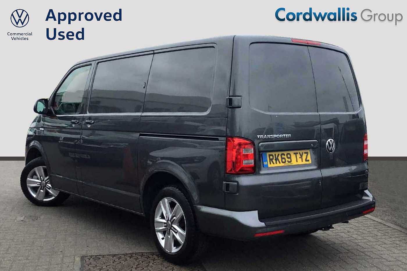 Volkswagen Transporter PV 2.0TDI (150PS)Eu6 T32 Highline SWB