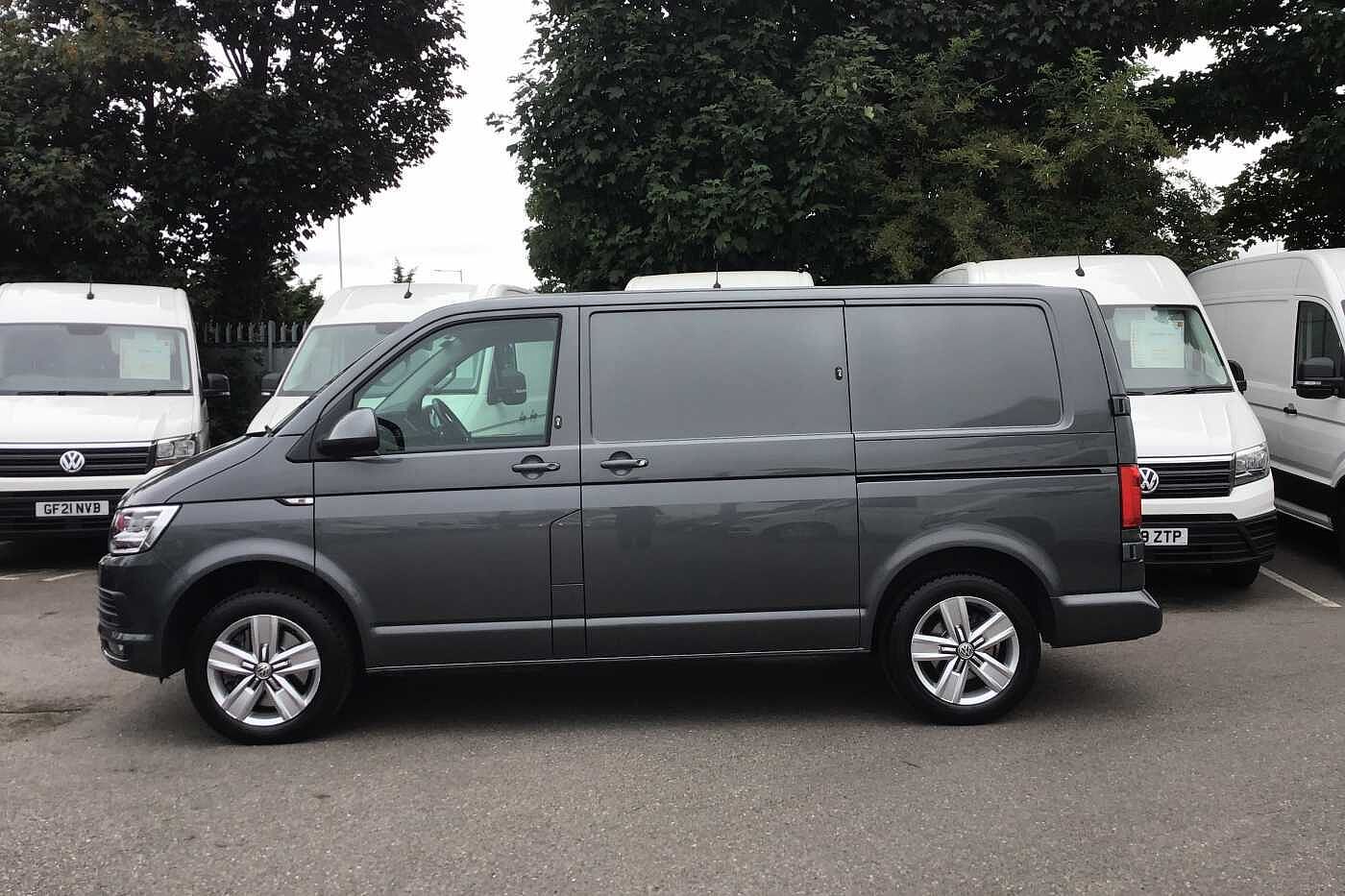 Volkswagen Transporter PV 2.0TDI (150PS)Eu6 T32 Highline SWB