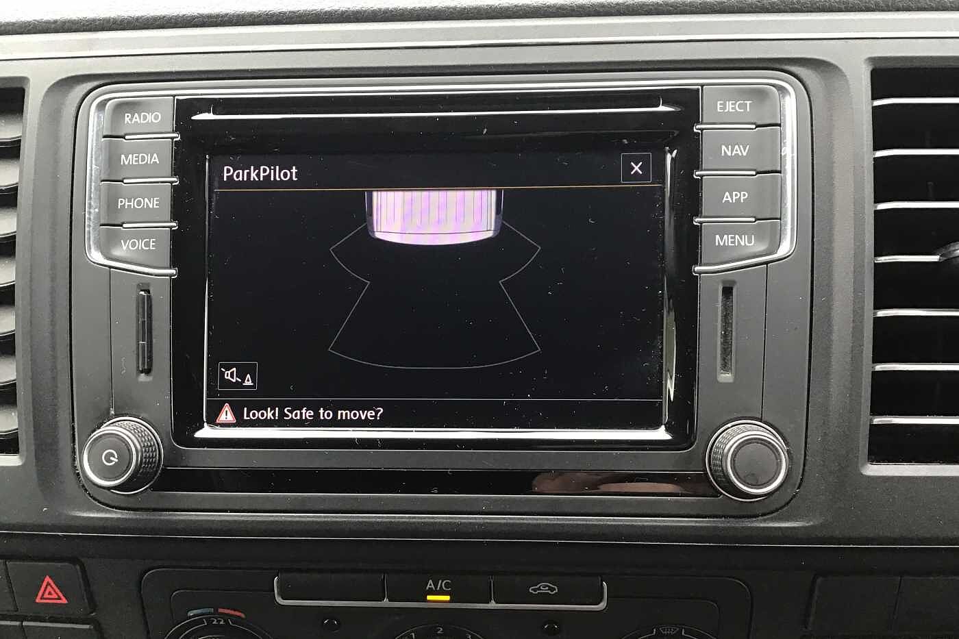 Volkswagen Transporter PV 2.0TDI (150PS)Eu6 T32 Highline SWB