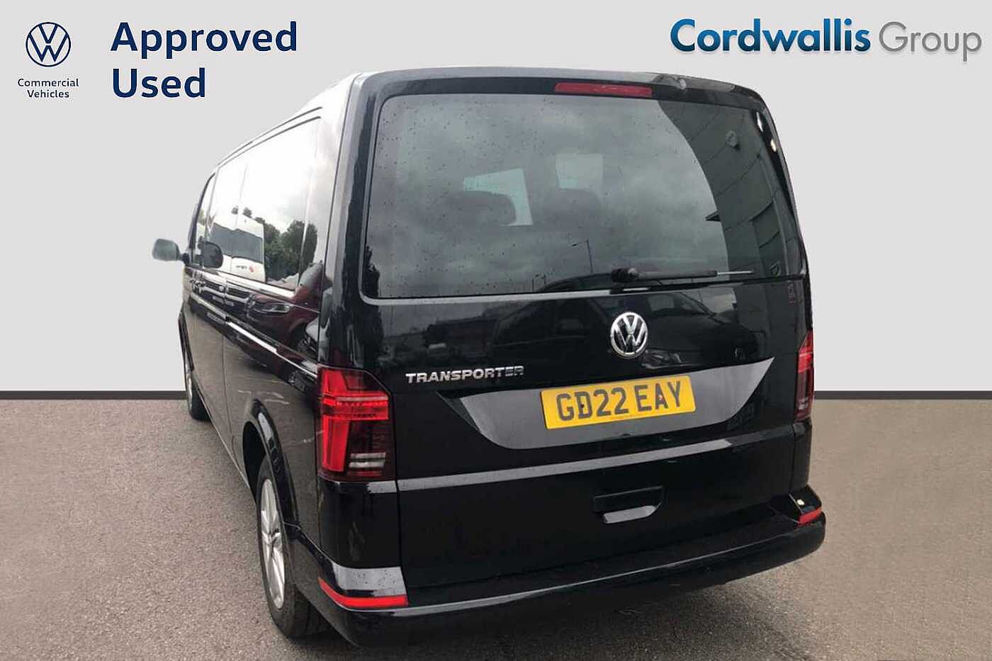 Volkswagen Transporter Shuttle T32 SE LWB 2.0TDI 150PS DSG