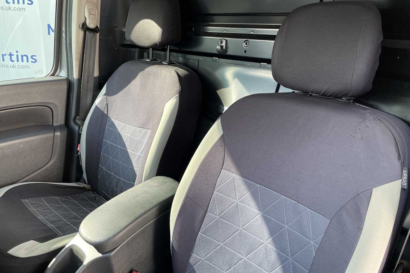 Nissan NV250 1.5dCi (95bhp) (Eu6dT) Tekna L1