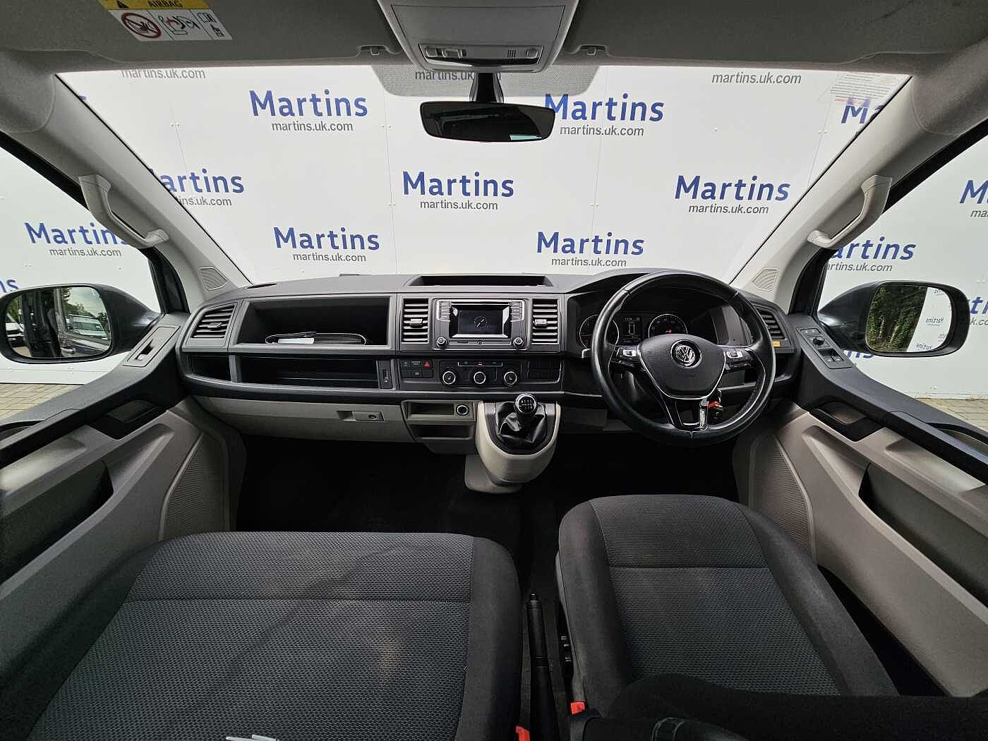 Volkswagen Transporter T32 Kombi Highline SWB EU6 150 PS 2.0 TDI BMT 6sp Manual **Heated Seats**