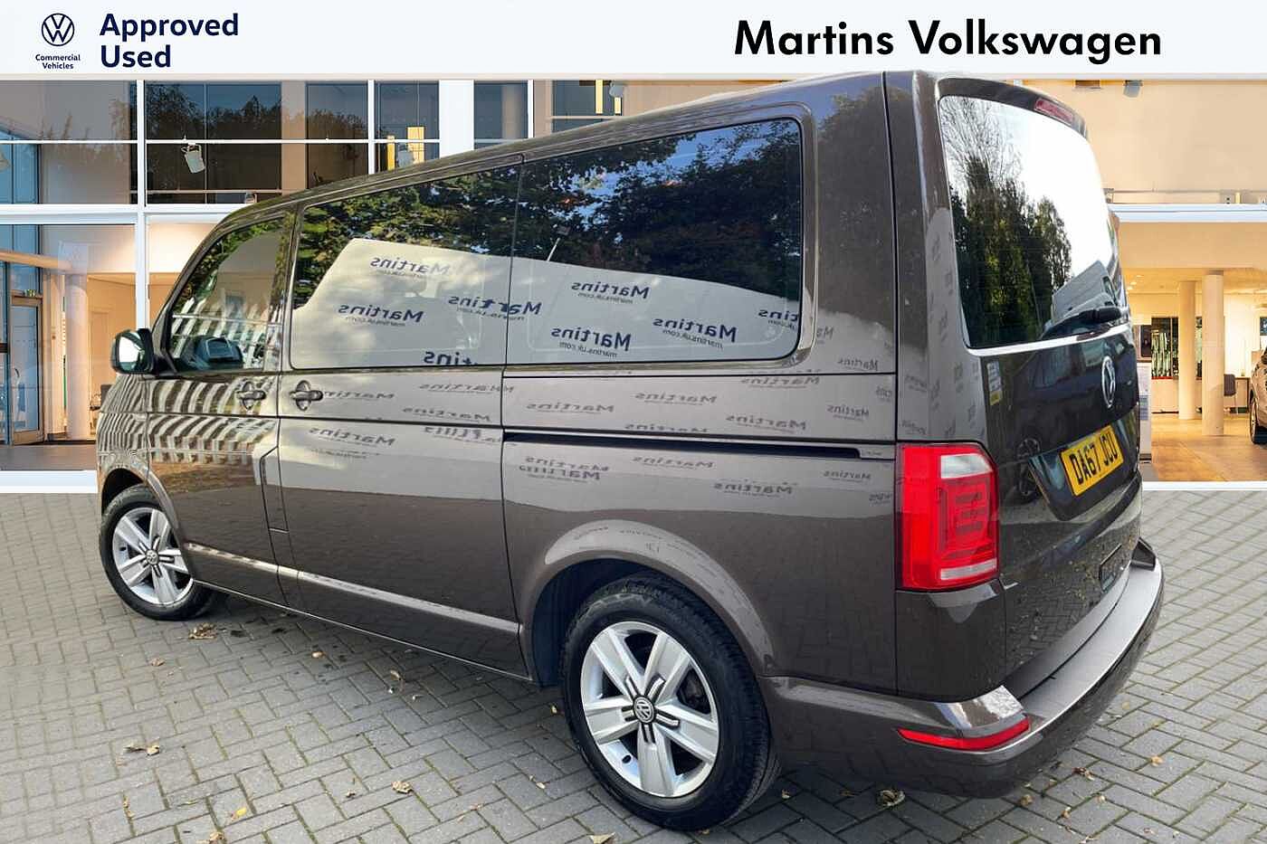 Volkswagen Caravelle SE 2.0TDI 150PS SWB EU6 BMT DSG Van *LED + Sat Nav*