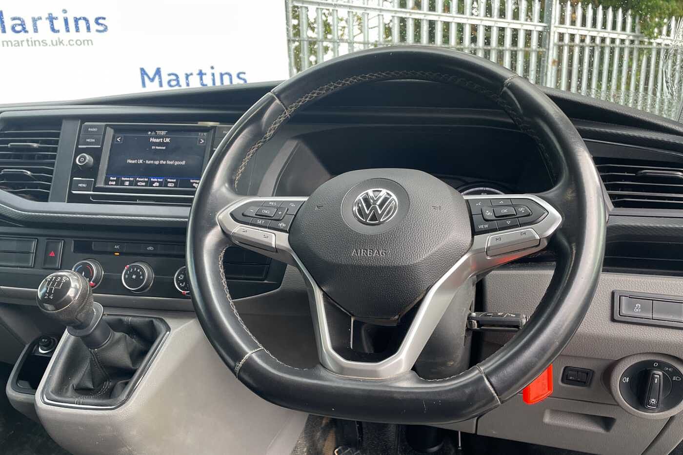 Volkswagen Transporter T28 6.1 Panel van Startline LWB 110 PS 2.0 TDI 5sp Manual *A/C*