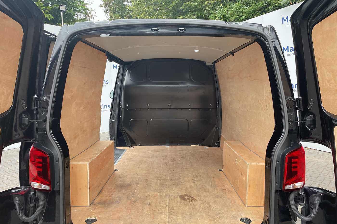 Volkswagen Transporter 2.0TDI 110ps T28 Startline BMT SWB PV *Bus Pack*
