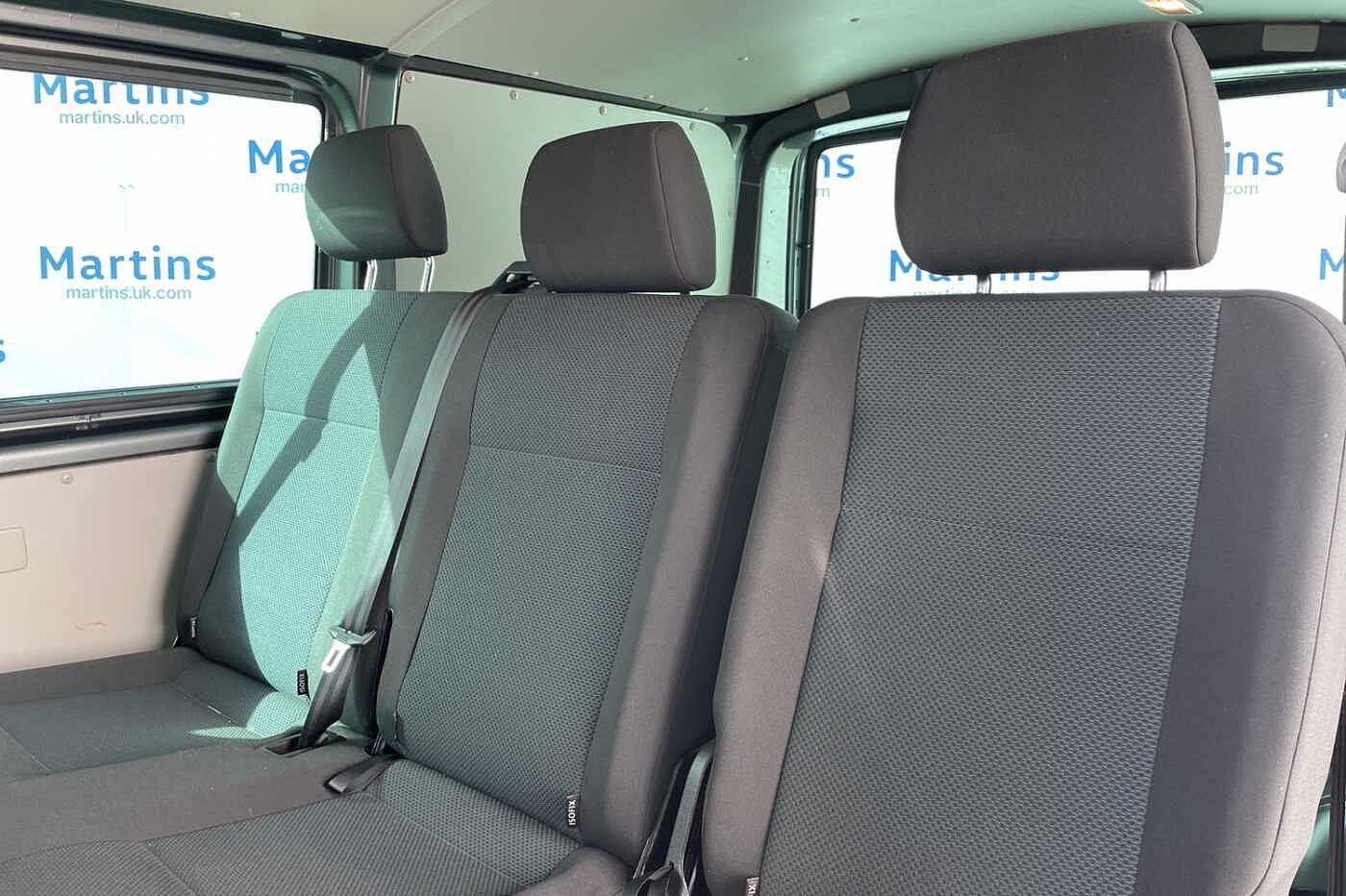 Volkswagen Transporter T32 Kombi Highline SWB EU6 150 PS 2.0 TDI BMT 6sp Manual **Heated Seats**