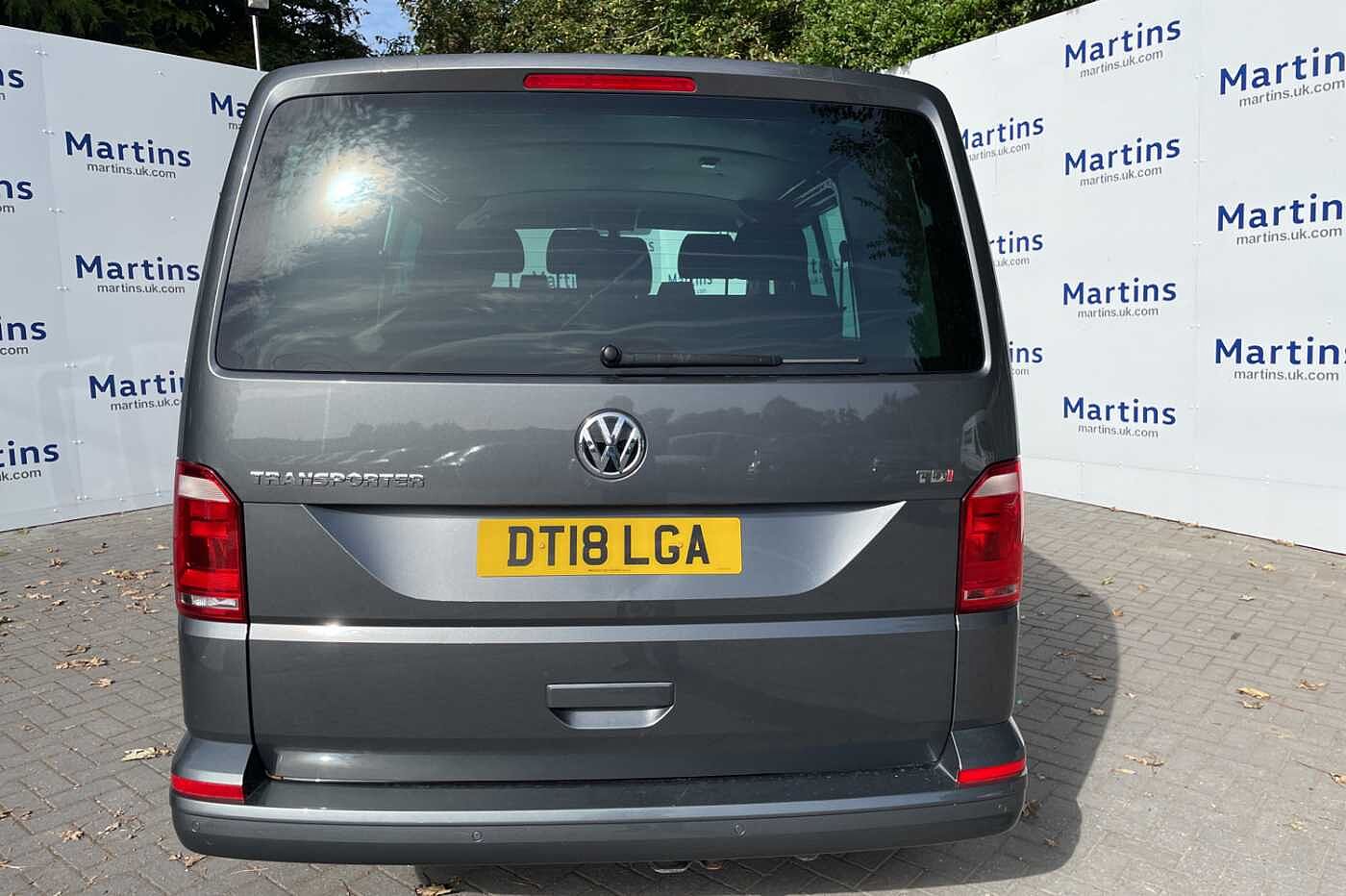 Volkswagen Transporter T32 Kombi Highline SWB EU6 150 PS 2.0 TDI BMT 6sp Manual **Heated Seats**