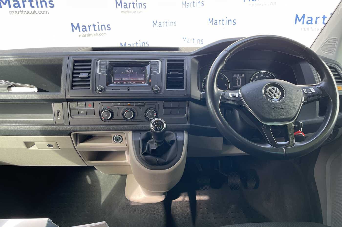 Volkswagen Transporter T32 Kombi Highline SWB EU6 150 PS 2.0 TDI BMT 6sp Manual **Heated Seats**