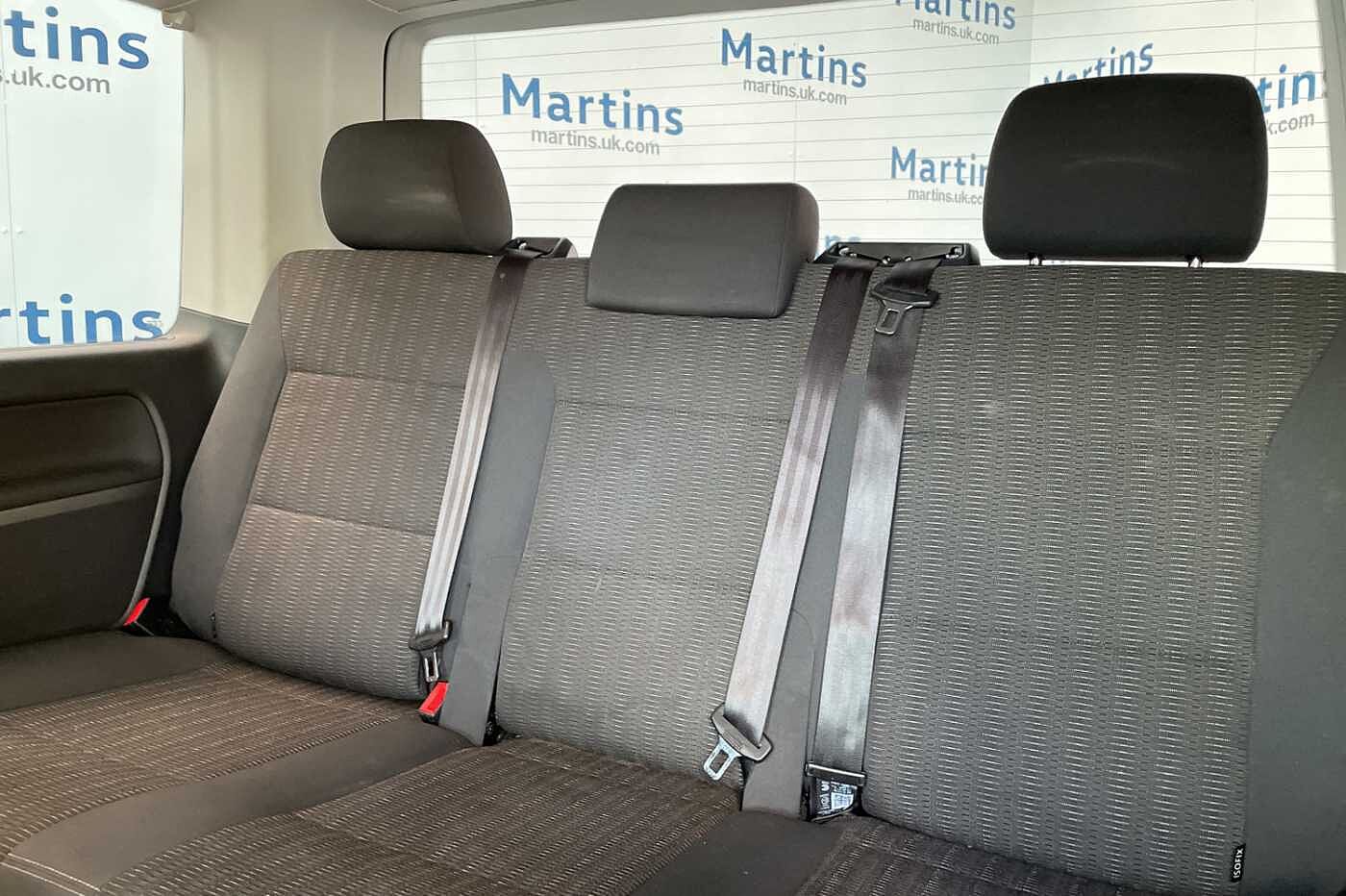 Volkswagen Caravelle SE 2.0TDI 150PS SWB EU6 BMT DSG Van *LED + Sat Nav*
